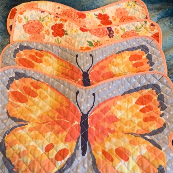 Kohl's Dining Set Of Four Reversible Butterfly Placemats Poshmark